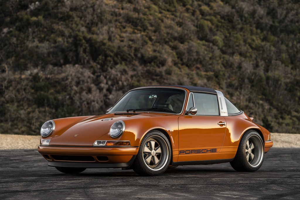 PORSCHE 911 TARGA 'LUXEMBURG' BY SINGER